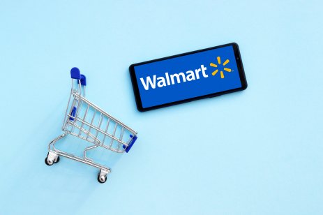 Клиенты Walmart смогут примерять одежду онлайн
