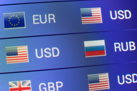 Geopolitical uncertainty sees yen and gold rise as ruble plunges
