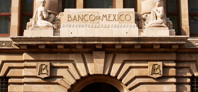 Facade of The Bank of Mexico main offices