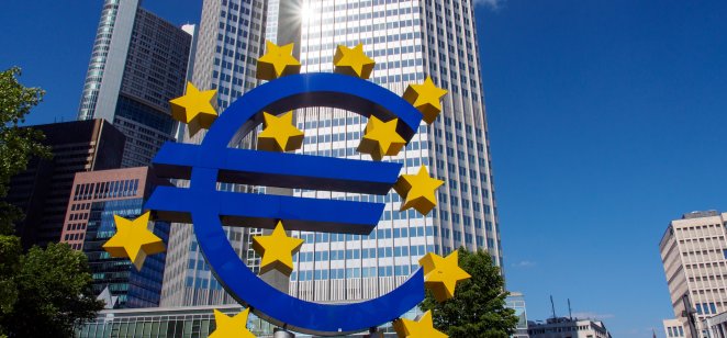 Euro sign statue in front of the Eurotower, part of the European Central Bank