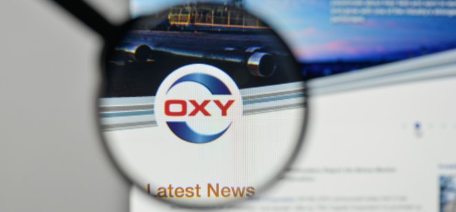 oxy stock forecast 2022