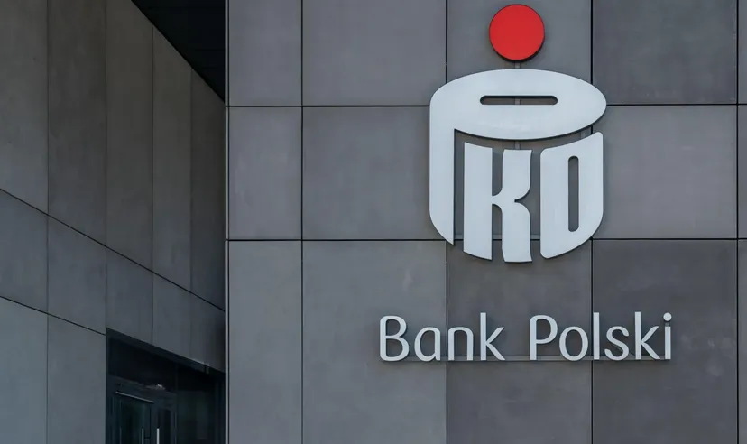 Prognoza akcji PKO Bank Polski | Opłata BFG, presja obniżek stóp