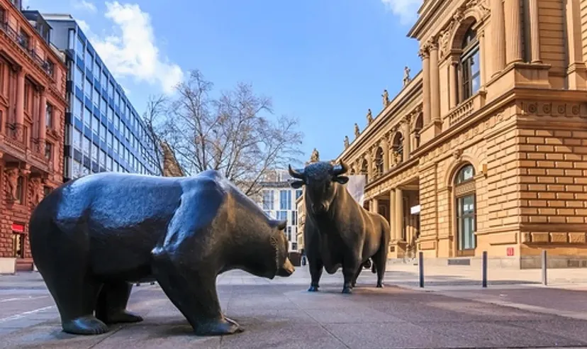 Bull and Bear statues